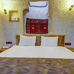 Avilla Cave فندق *
