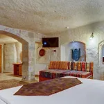 Avilla Cave غوريمِيه