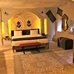 فندق Avilla Cave *