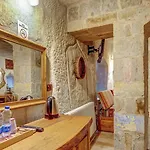 Avilla Cave فندق غوريمِيه