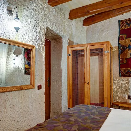 Avilla Cave Szálloda *