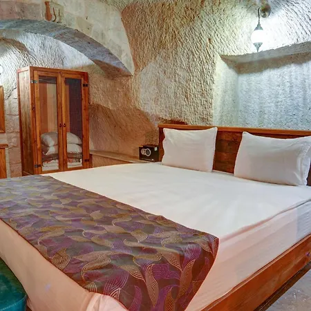 Hotel Avilla Cave