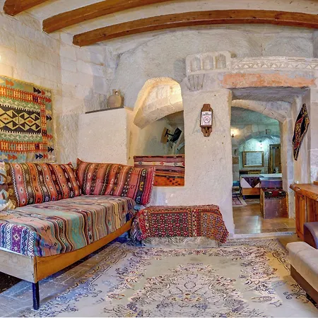 Hotel Avilla Cave